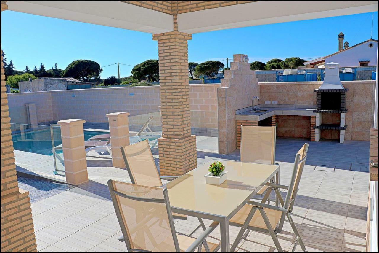 Chalet Penuelas Con Piscina Conil De La Frontera Exteriör bild